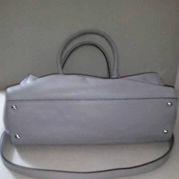 Beautiful Michael Kors large soft leather light grey Hamilton satchel NWOT - Picture 4 of 5